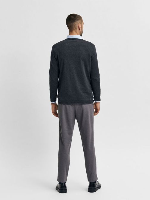  O-NYAKÚ KÖTÖTT PULÓVER