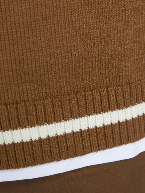 V-NYAKÚ KÖTÖTT MELLÉNY