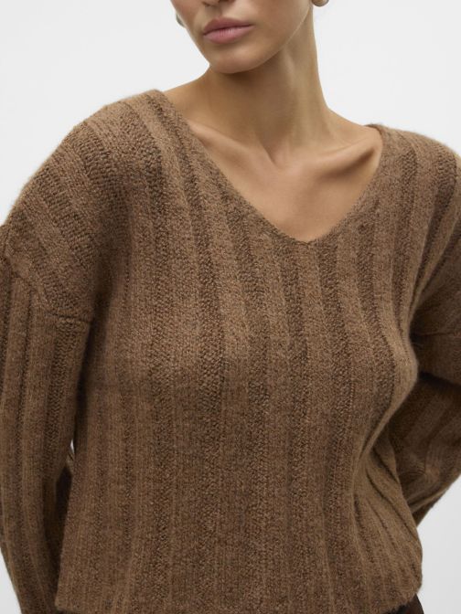 V-NYAKÚ RÖVID KÖTÖTT PULÓVER 