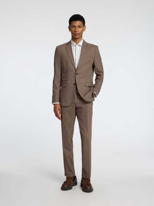 SLIM FIT ÖLTÖNYZAKÓ