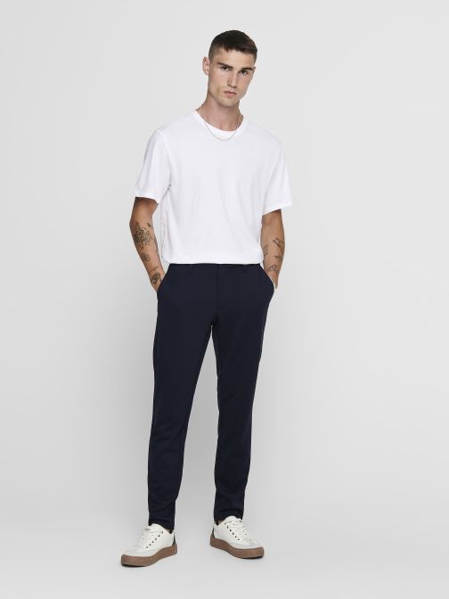 SLIM FIT NADRÁG 