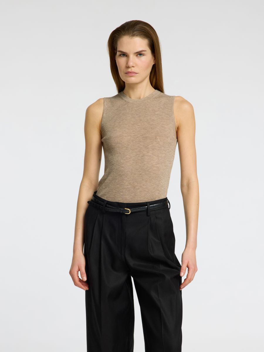 KÖTÖTT TOP 16097267