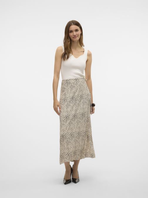 TOP SZÍV ALAKÚ NYAKKIVÁGÁSSAL 