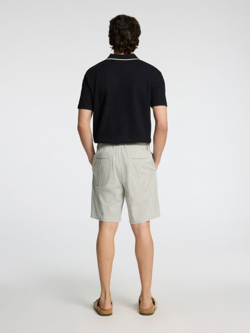 REGULAR FIT SHORTS