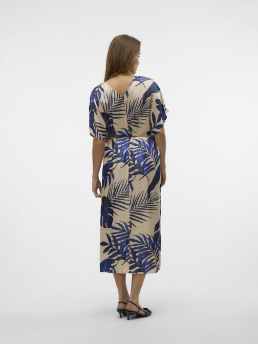 V-NYAKÚ MINTÁS RUHA 