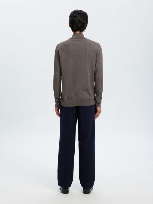 HALF ZIPPED KNITTED PULLOVER