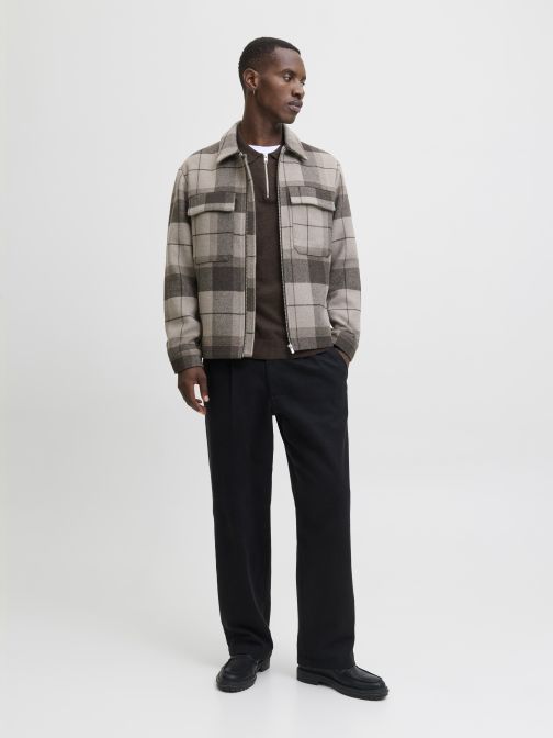 FÉLIG CIPZÁRAS PULÓVER