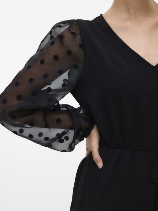 V-NYAKÚ RÖVID RUHA 