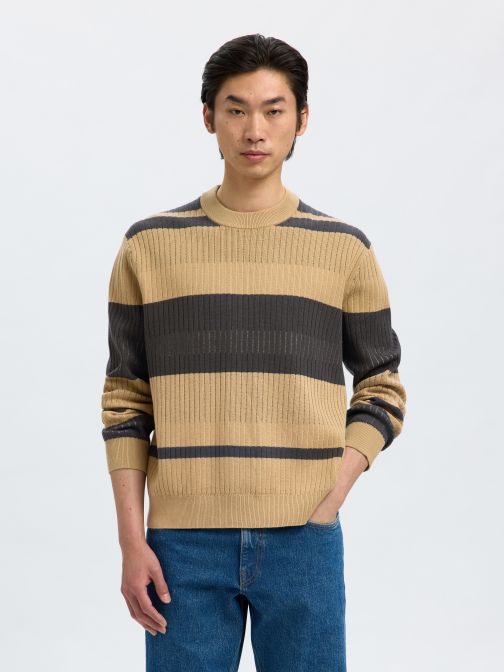 KNITTED PULLOVER