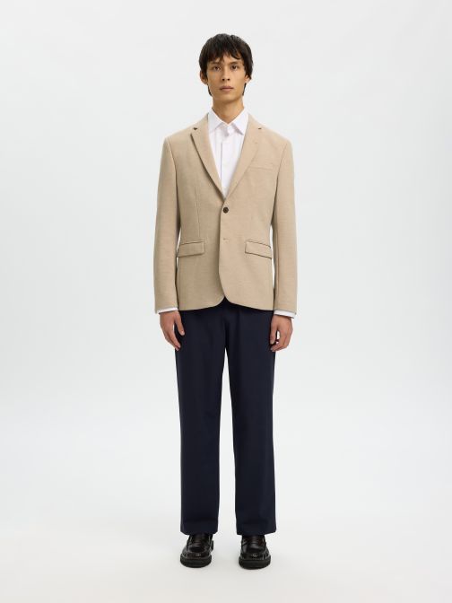 SLIM FIT ÖLTÖNYZAKÓ 