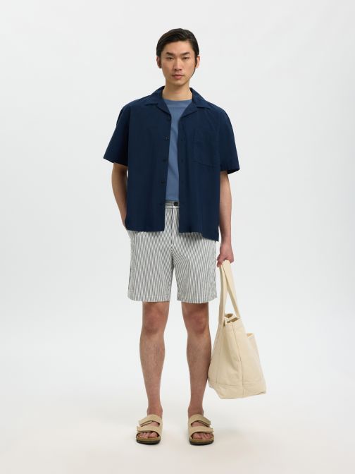 REGULAR FIT SHORTS
