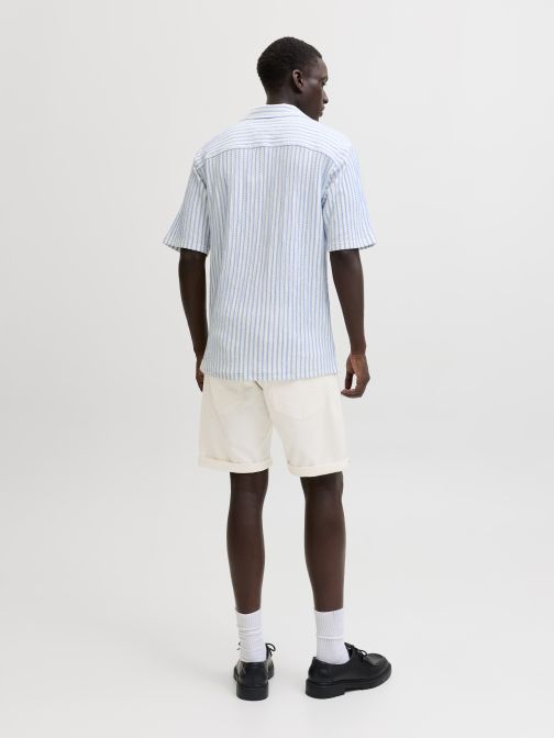 REGULAR FIT SHORTS