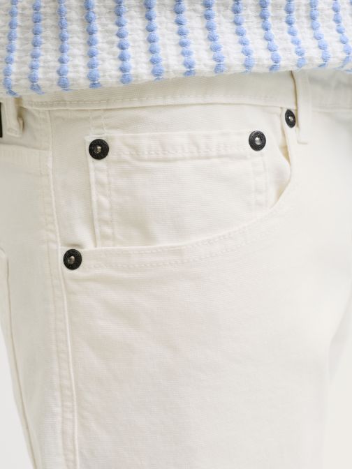 REGULAR FIT SHORTS