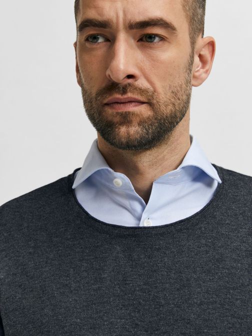  O-NYAKÚ KÖTÖTT PULÓVER