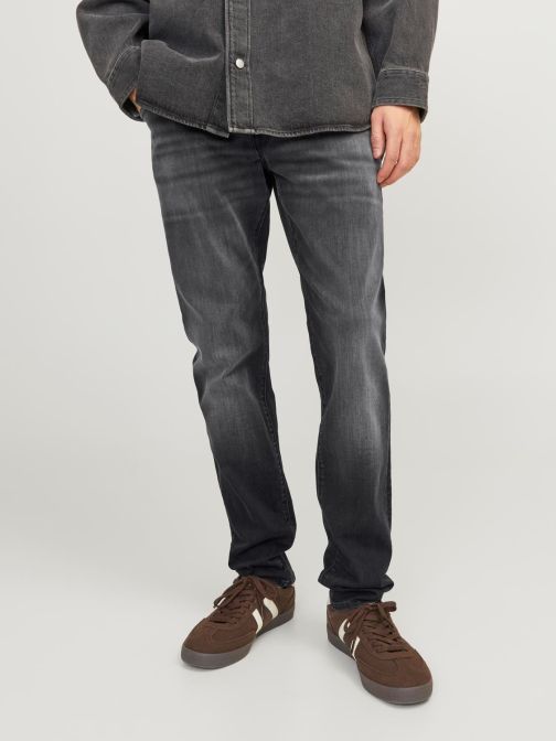 SLIM FIT JEANS