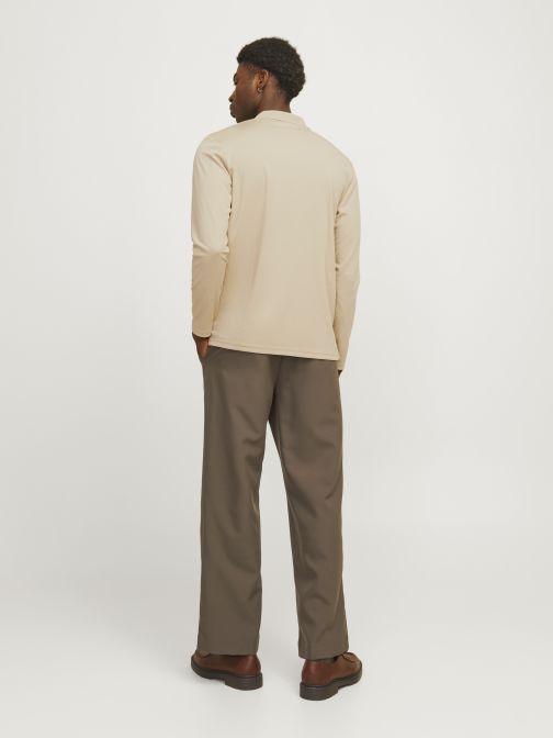 GOMBOS NYAKÚ HOSSZÚ UJJÚ PÓLÓ 