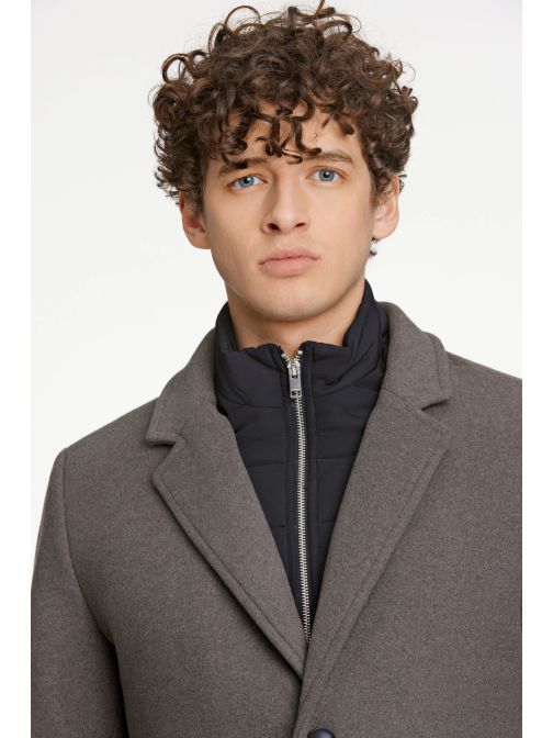 GYAPJÚTARTALMÚ KABÁT 