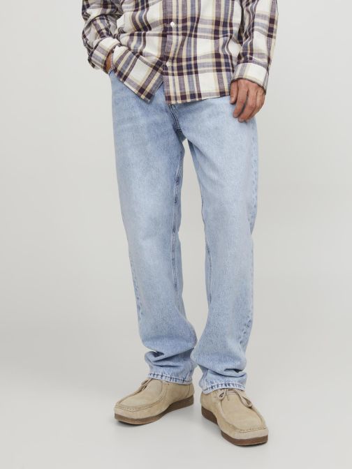 RELAXED FIT JEANS
