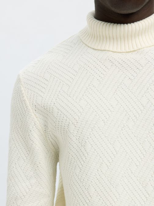 KNITTED ROLL NECK PULLOVER