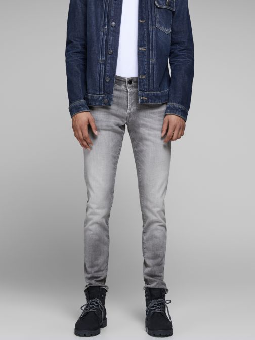 SLIM FIT JEANS